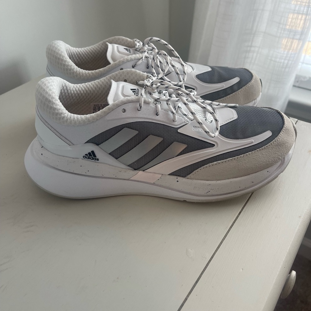 Adidas Sneakers